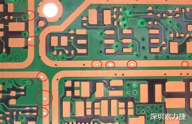 防止PCB過波峰焊時錫從導通孔貫穿元件面造成短路；特別是我們把過孔放在BGA焊盤上時，就必須先做塞孔，再鍍金處理，便于BGA的焊接。