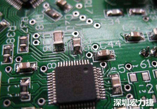 音訊電路訊號品質(zhì)，是影響操作體驗的關(guān)鍵，電路布局要特別注意。