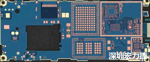 手機可用的PCB空間相當小，而1片式的設(shè)計是節(jié)省成本的作法，如何做到區(qū)隔不同子系統(tǒng)、降低雜訊干擾，是設(shè)計關(guān)鍵。