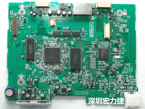 大面積PCB若電子元器件數(shù)量多、重量較重，板材強度不夠時容易產(chǎn)生PCB中央部凹陷問題。