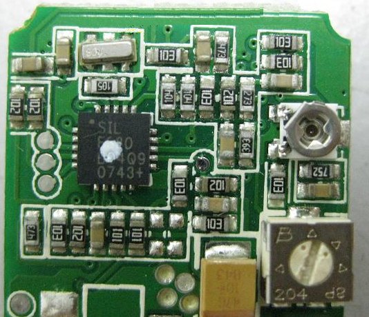 PCBA加工IC元件主要分為DIP及SMD兩大類，DIP 插件的IC，SMD (Surface Mount Device) 表面貼裝元件。